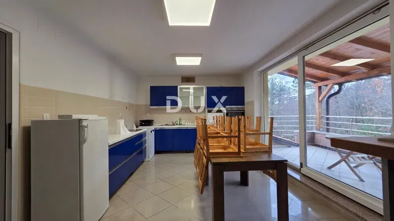 KASTAV, ŽEGOTI - 5 triple rooms for rent