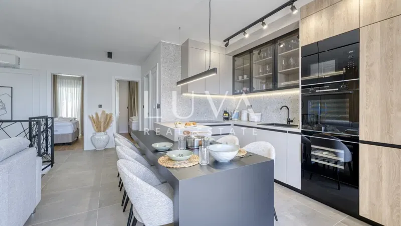 Krk, luxus két szintes apartman medencével és wellnesszel eladó – 3