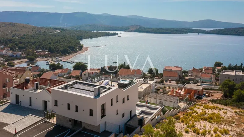 Žaborić, Šibenik, luxury villa with a pool near the sea for sale – 3