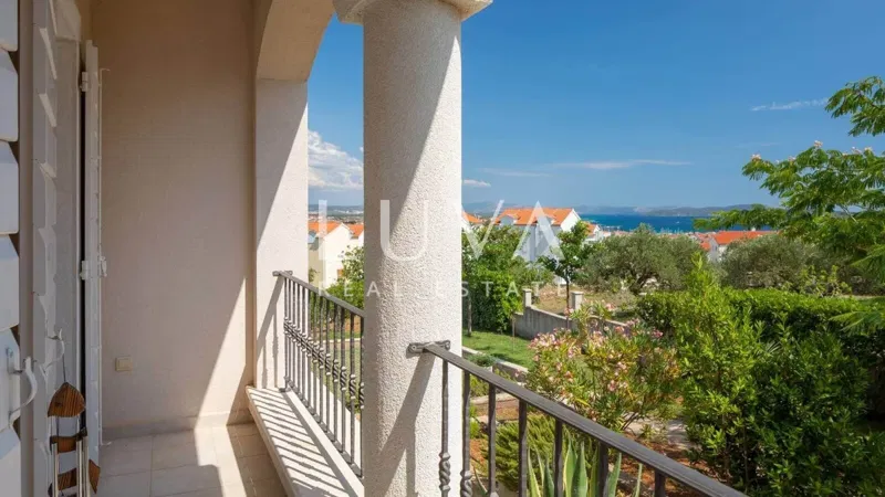 Vodice, luxury villa with a pool, designer furnished, for sale – 3