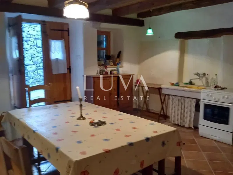 Hmm, Isztria, történelmi kőház eladó, befektetési lehetőség – 3