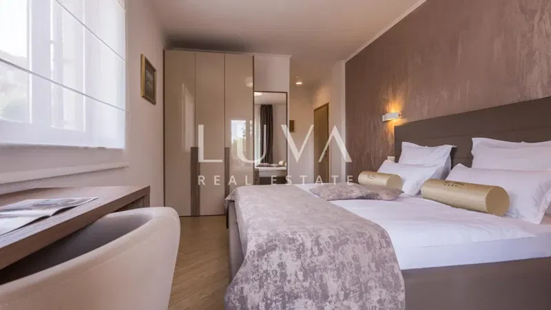 Krk, Malinska, ház, mini hotel, tengerparti eladó – 2