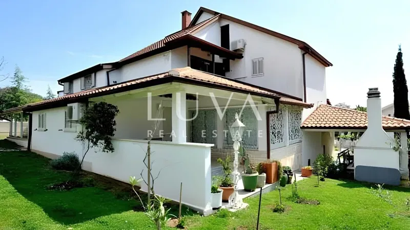 Pula, wyjątkowy dom apartamentowy z basenem na sprzedaż – 3