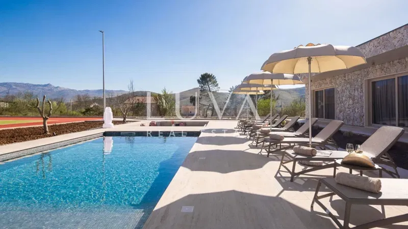 Dicmo, Split, luxury villa with pool and tennis court for sale – 3