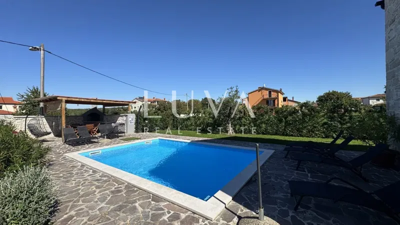 Istria, Poreč, modern stone house with pool, 133 m2 – 2