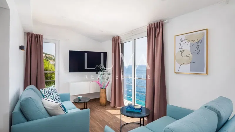 Omiš, Stanići, seafront house with pool for sale – 2