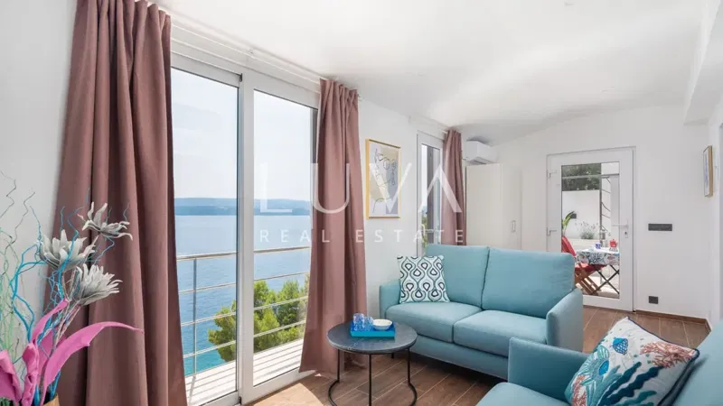 Omiš, Stanići, seafront house with pool for sale – 3