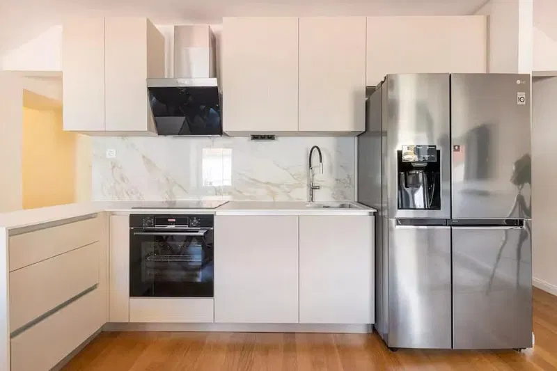 Fully Renovated Two-Bedroom Apartment and Studio in the City Center, Ideal for Living and Investment – 3