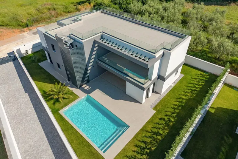 Lussuosa villa moderna vicino al mare, con piscina e terrazza panoramica – 2