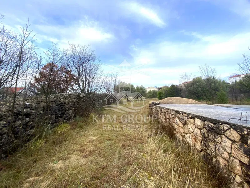 NAJLEPSZA LOKALIZACJA!! MASLENICA, DZIAŁKA BUDOWLANA 1470 m² Z ROZPOCZĘTĄ BUDOWĄ – 2