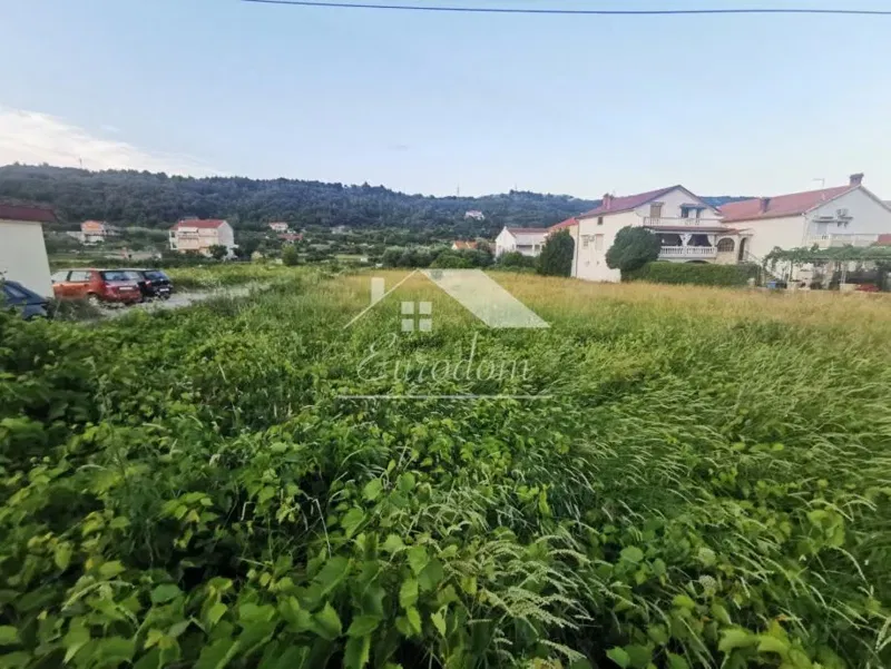 Zemljišče Palit, Rab, 2082m2