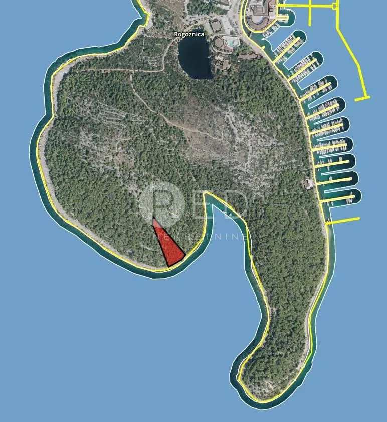 EKSKLUZIVNO ZEMLJIŠTE U ROGOZNICI PRVI RED DO MORA – 2