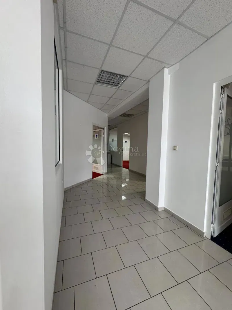 Business premise Škurinje, Rijeka, 325m2 – 3