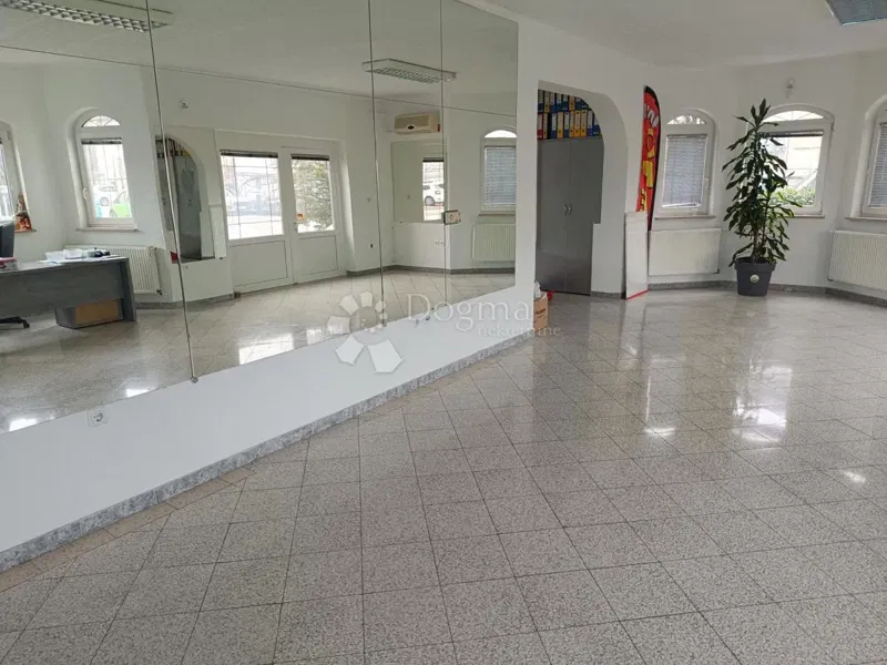 Locale commerciale Sopnica, Sesvete, 50m2 – 2