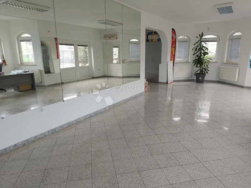 Locale commerciale Sopnica, Sesvete, 50m2 – 3