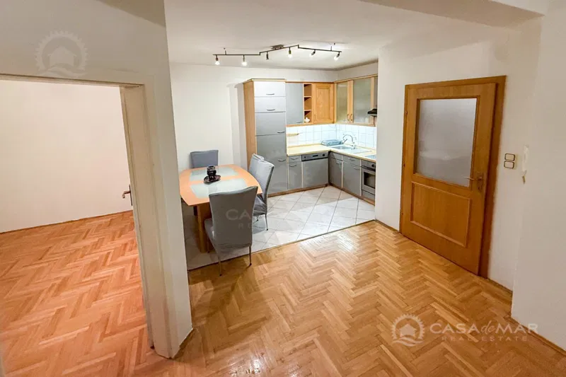 Prostran apartman s tri spavaće sobe i pogledom na more – Crikvenica, 300 m od mora – 3