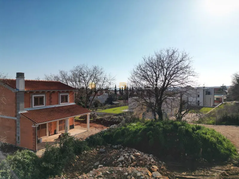 Medulin – građevinsko zemljište 600 m², 900 m od mora – 3