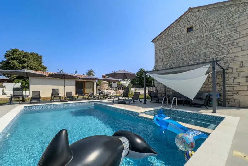 ISTRIA, SVETVINČENAT - Autentica casa in pietra ristrutturata con piscina – 2