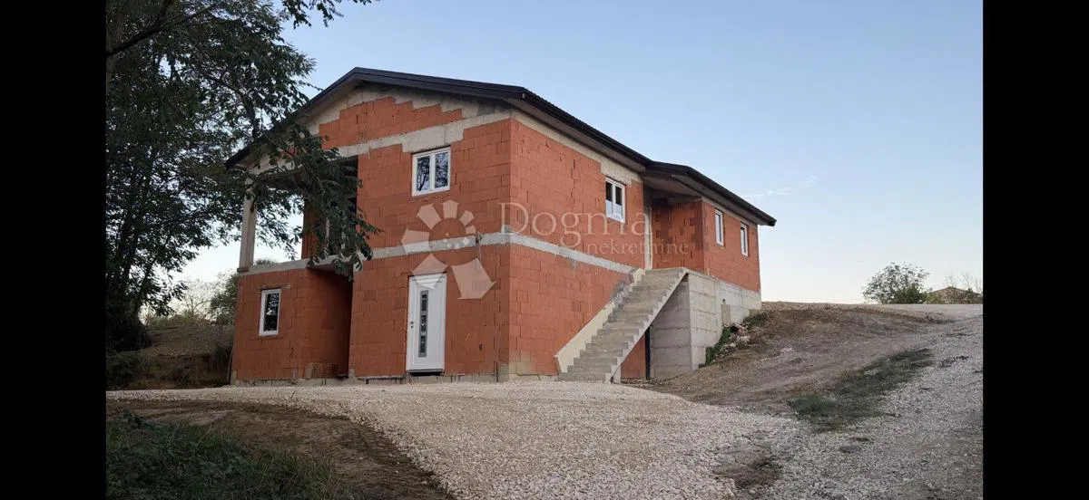 Dům Novaki Pazinski, Cerovlje, 160m2