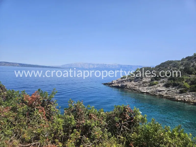 Hvar, old stone house for sale, 245.000 € – 2