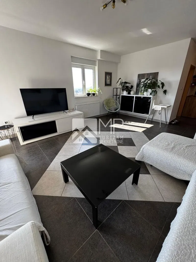 Modern and spacious apartment with panoramic sea views in Ližnjan, 87.48 m² – 2