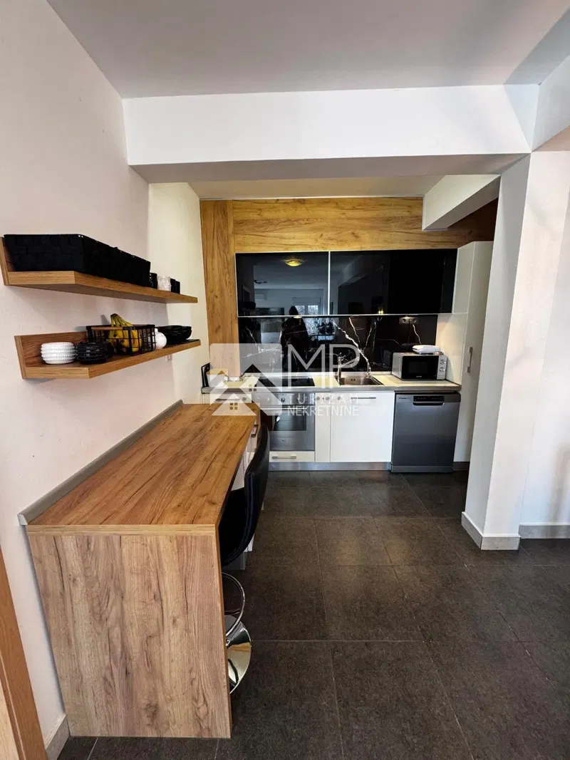 Modern and spacious apartment with panoramic sea views in Ližnjan, 87.48 m² – 3