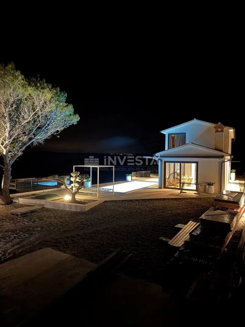 Modern villa with panoramic sea view – 2