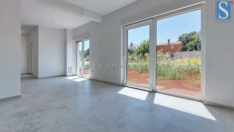 Poreč - new apartment of 88 m2 with a garden and two parking spaces – 3