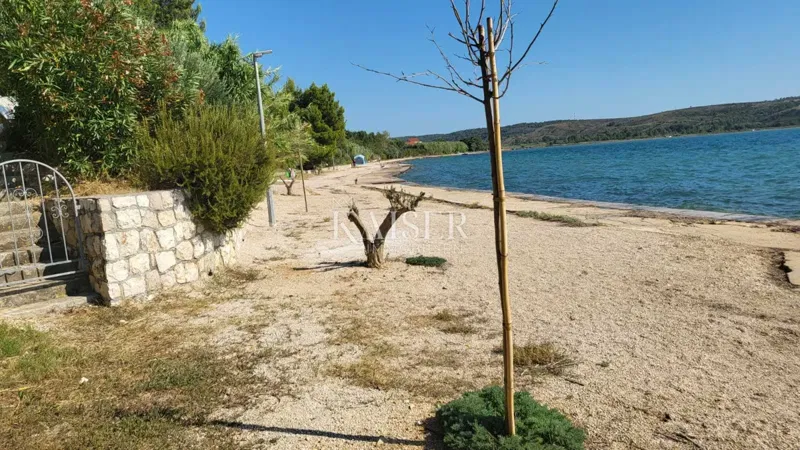 Zadar – Rtina 937 m2 első sor a tengertől – 3