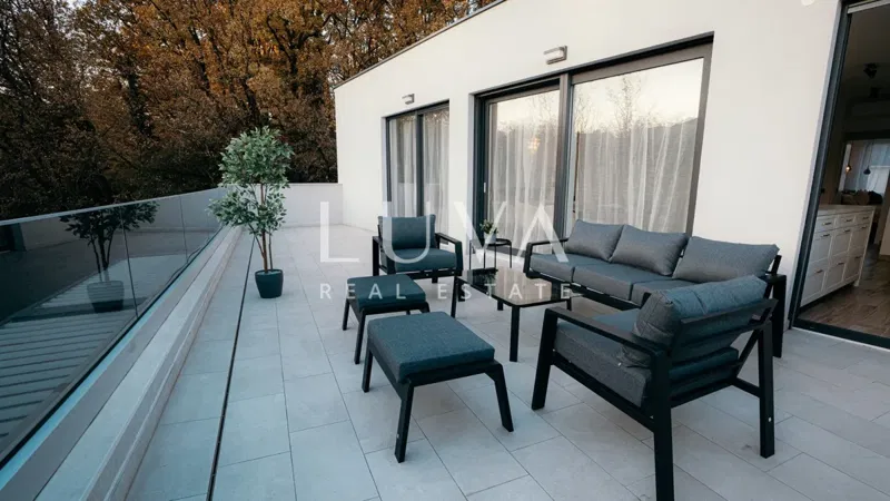 Remete, Luxury 4-room penthouse, 165m2 + 2 parking spaces for rent – 2