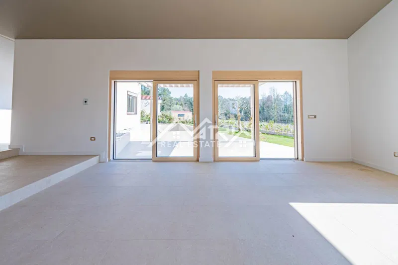 Poreč okolica, moderna pritlična hiša z ogrevanim bazenom – 3