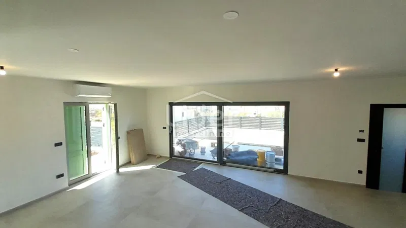 OTOK KRK,MALINSKA-VILA S BAZENOM 140 M2 – 3