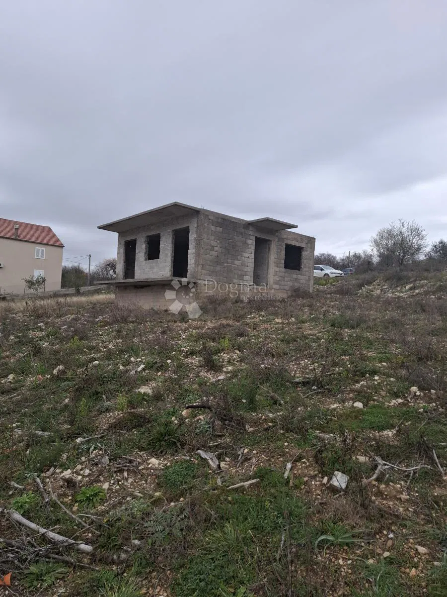 Dom Benkovac, 64m2