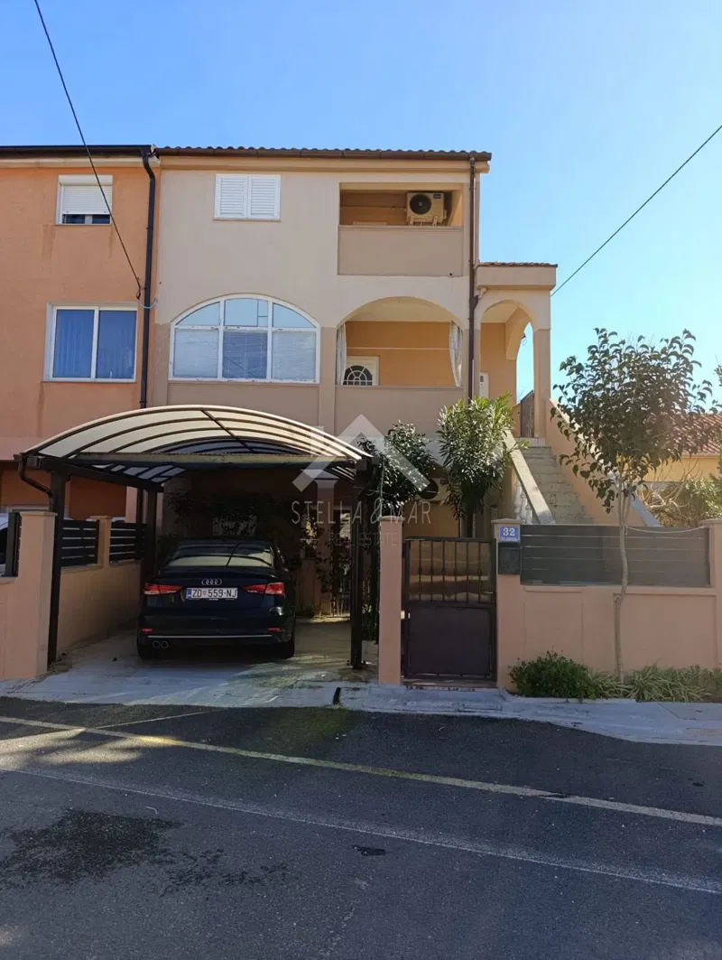 Semi-detached house with two apartments, close to the sea - Privlaka – 2