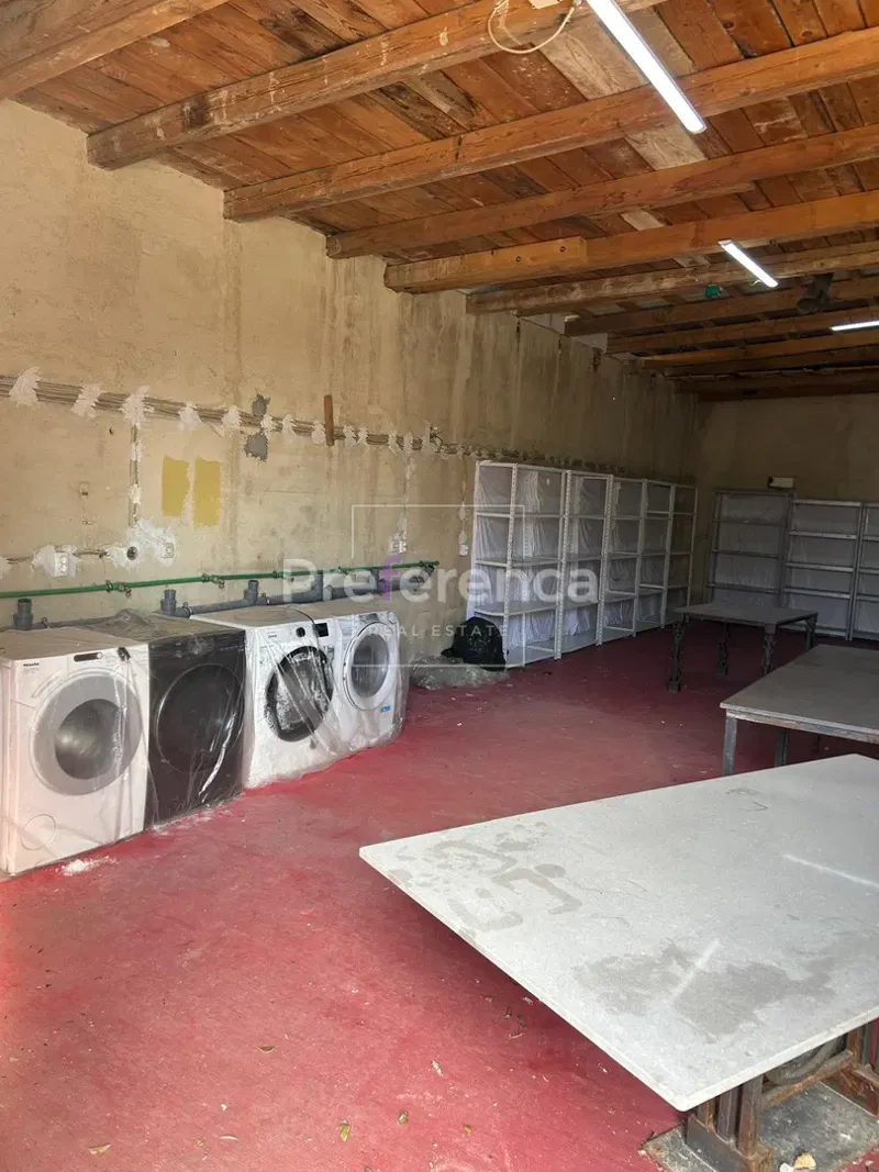 Novalja - spazio deposito 100m2 – 2