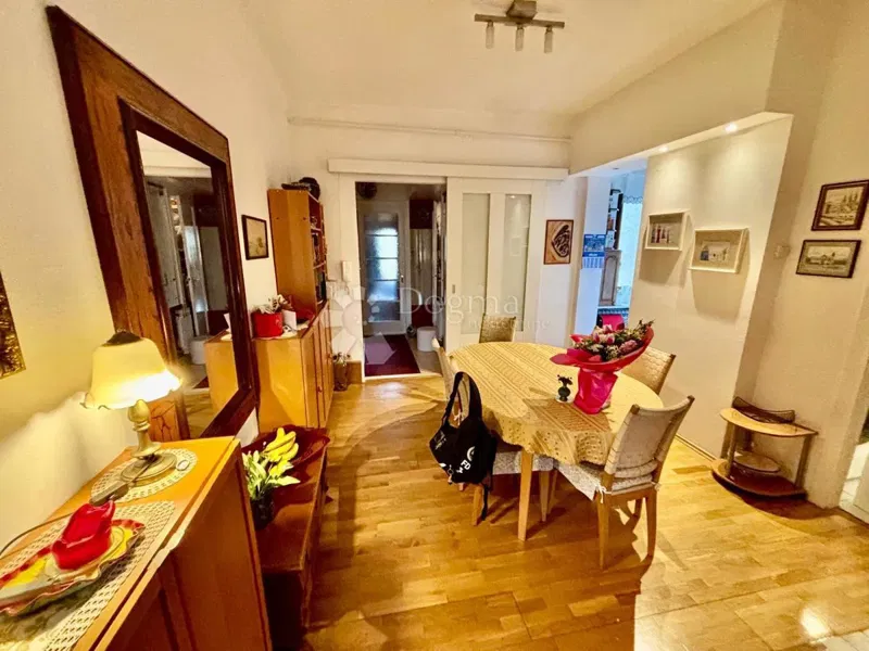 Flat Donji grad, Donji Grad, 86m2 – 2