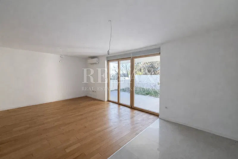 Crikvenica - apartment with garden, new building – 3