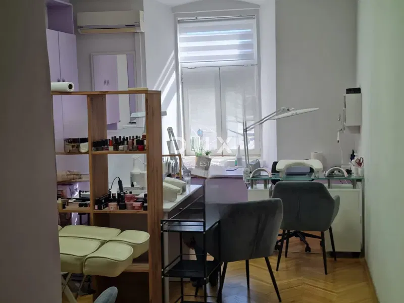 РИЕКА, ЦЕНТР - Коммерческое помещение с просторной террасой, 4 спальнями, 121 м2. – 2