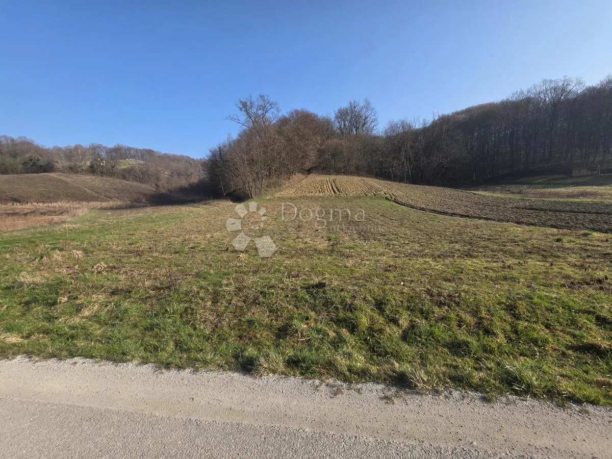 Zazidljivo zemljišče Donja Pačetina, Sveti Križ Začretje, 1.618m2