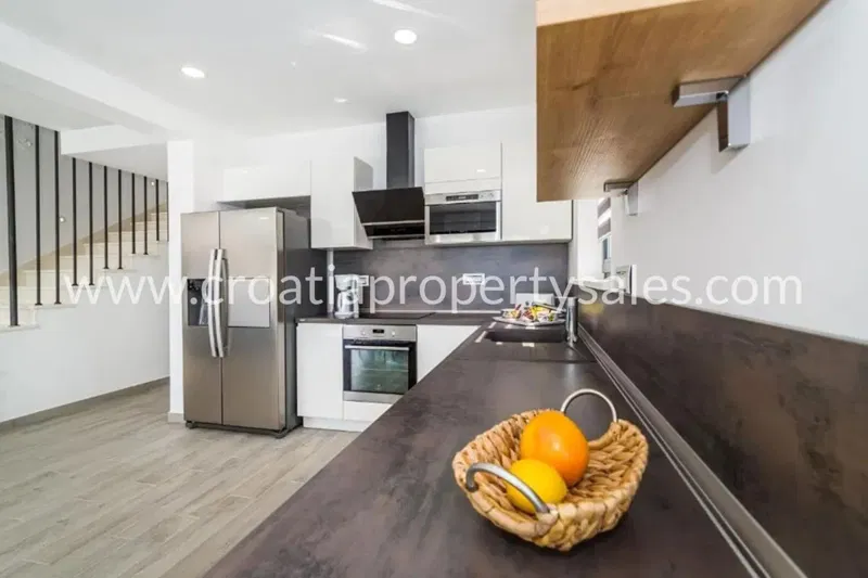 Zadar, villa for sale, 799.000 € – 3