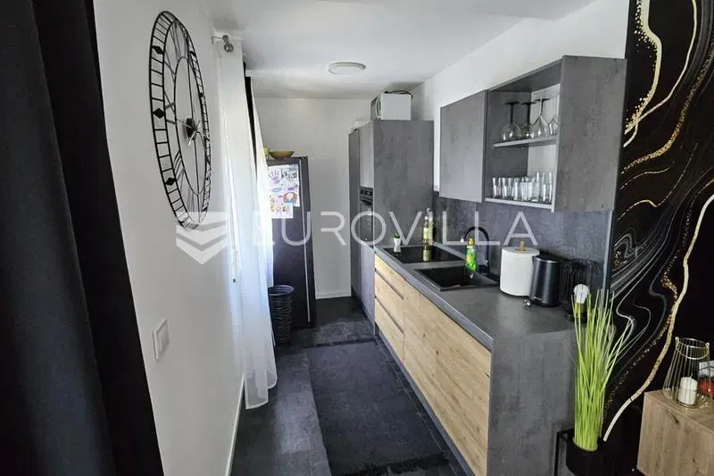 Varaždin, Banfica, two-level, three-bedroom apartment with a total area of 83.70 m² – 2
