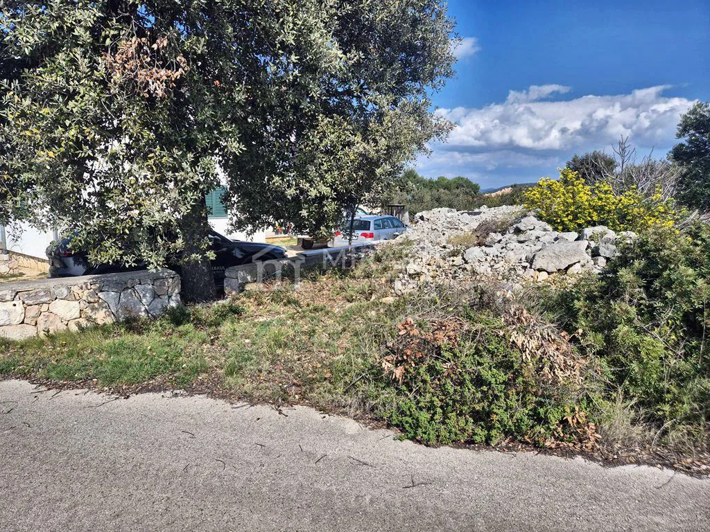 Nekretnine Jezera, Građevinsko zemljište blizu mora