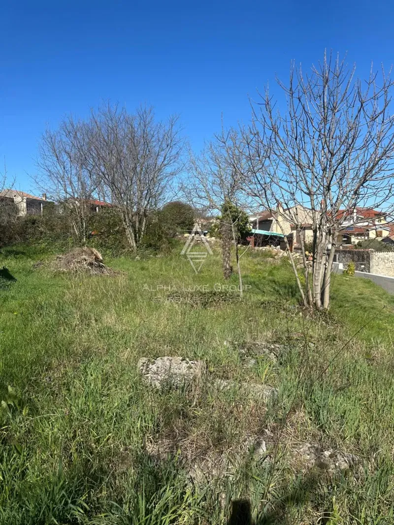 Isztria, Vižinada: Epitesi telek panoramas kilatas – 2