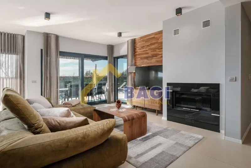 Exclusive Villa with Pool, Wellness Area and Jacuzzi – Poreč – 3