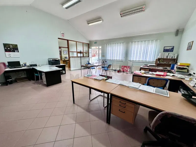 Kereskedelmi Tometići, Kastav, 3.000m2