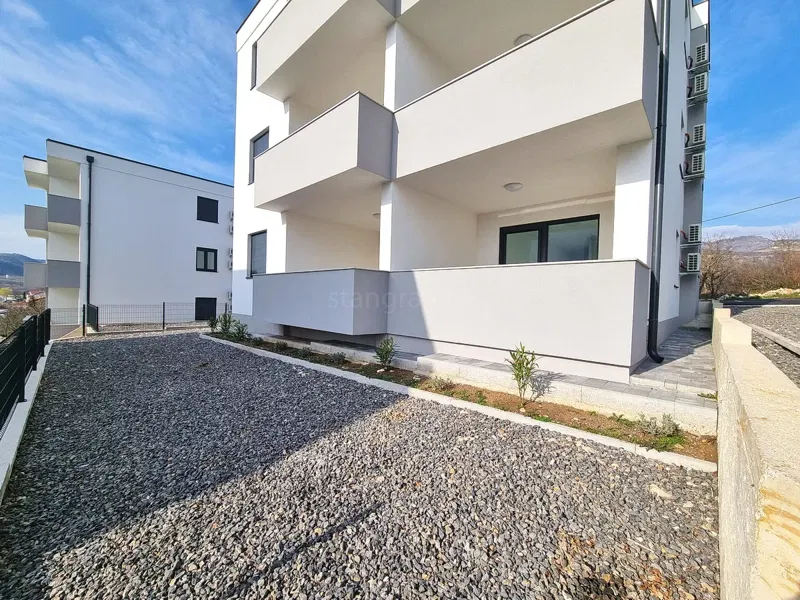 Novi Vinodolski, nuovo appartamento al piano terra con giardino! – 2