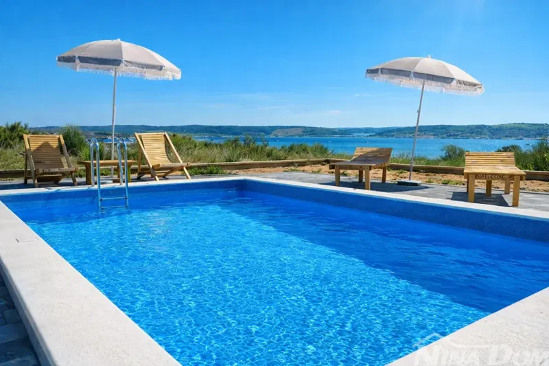 Dalmatia – Investment Property 100 m from the Sea – Possible Camping / Tourism Project – 2