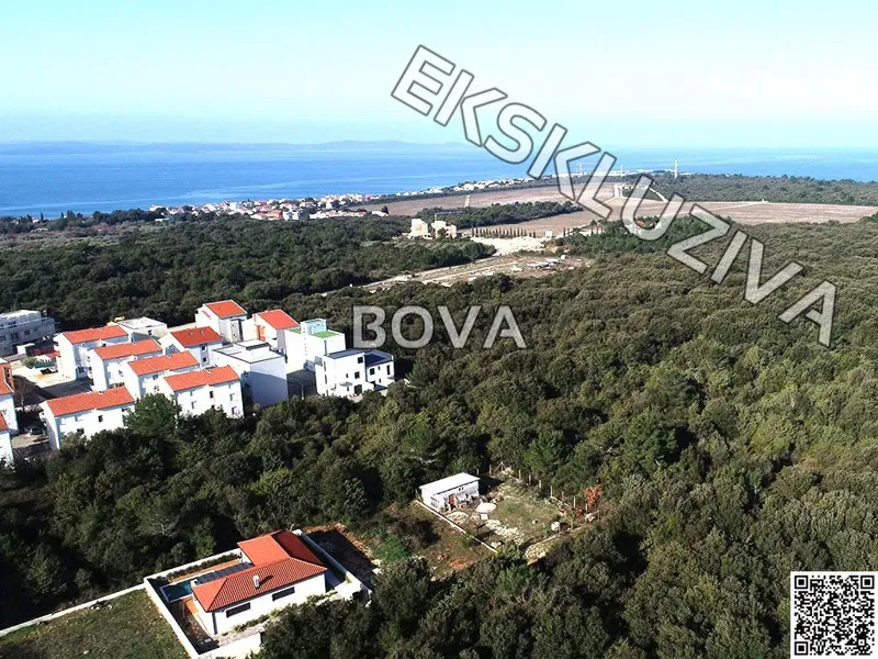 Građevinsko zemljište 1100 m2 – Petrčane *Mirno okruženje* (ID-2587/A)
