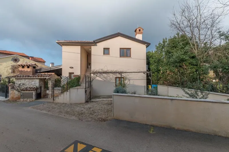 Üzlethelyiség Poreč – 3