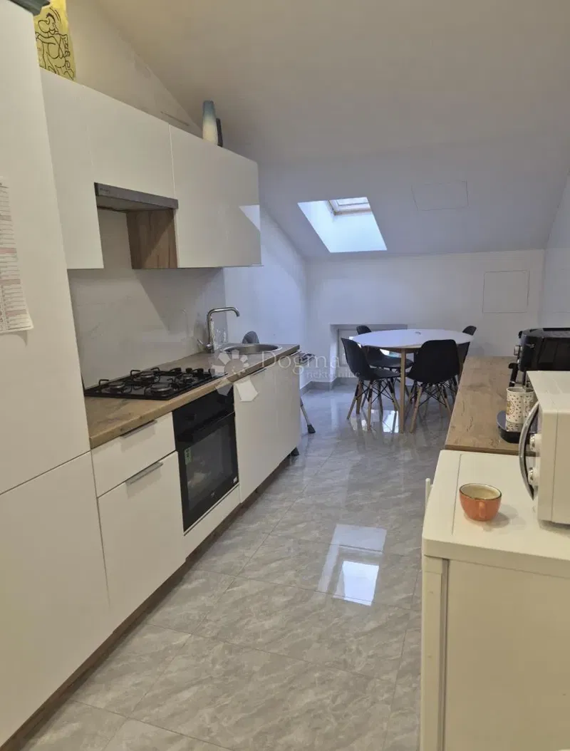 Flat Centar, Rijeka, 105m2 – 2